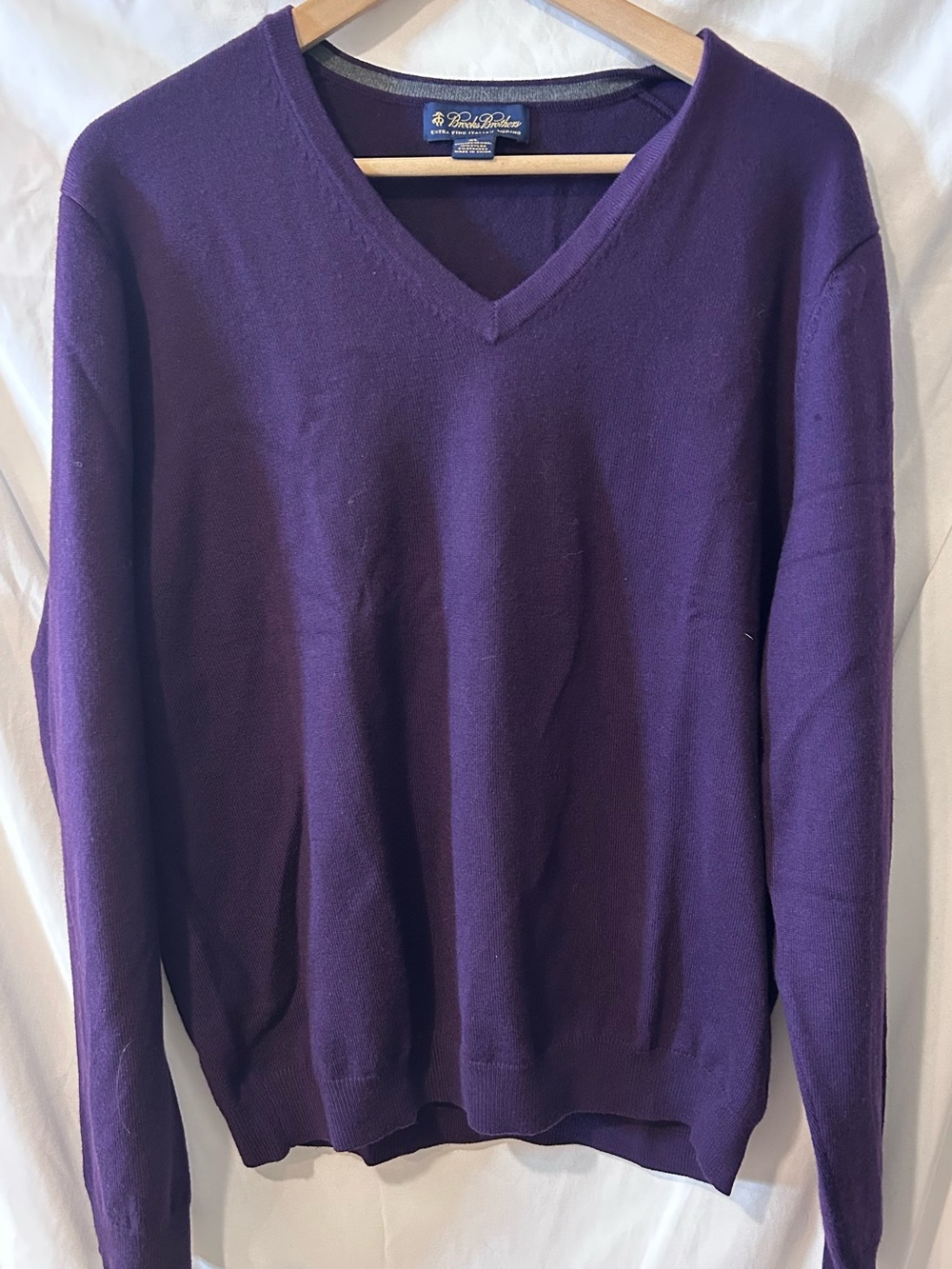 Brooks Brothers Extra Fine Italian Merino Wool V-Neck Sweater Plum Purple XL